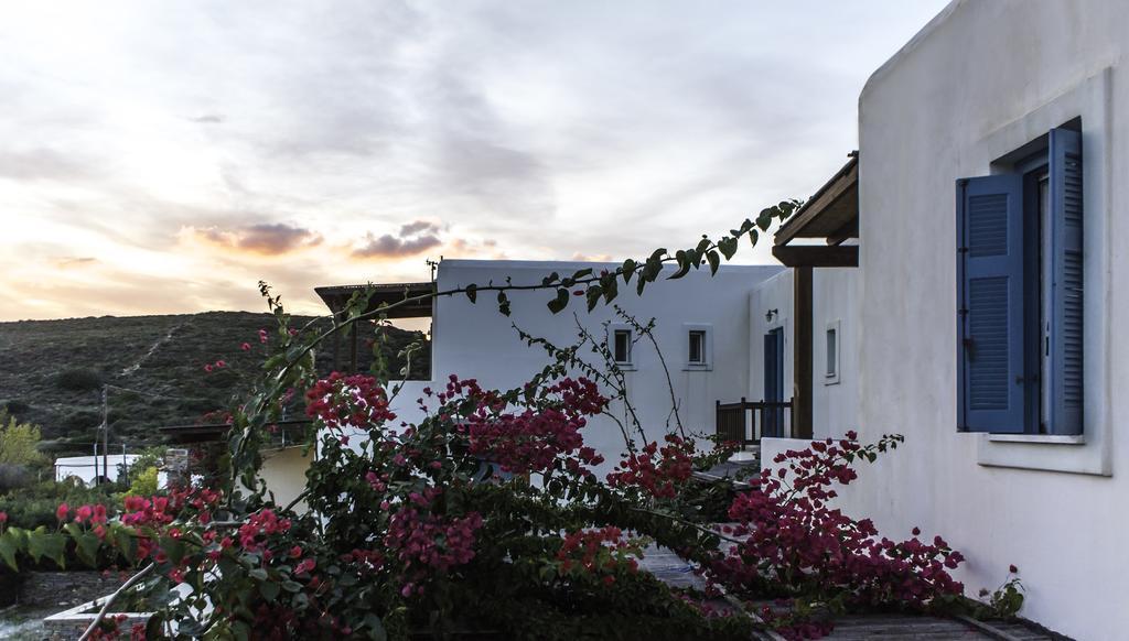 Andros Maisonettes Agios Petros  Luaran gambar